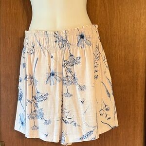 Floral H&M linen shorts size small